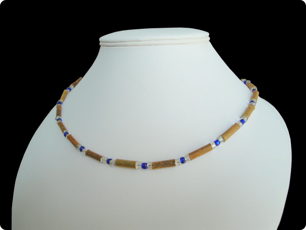 Collier perle bleue